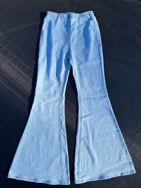 Light Wash Flared Jeans